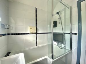 Bath/Embedded TV - click for photo gallery